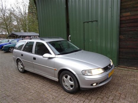 Opel Vectra Wagon - Station1.6i-16V GL - 1