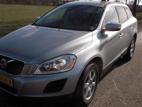 Volvo XC60 - D3 143719 km ECO 5 eind 2011 Schone Motor - 1