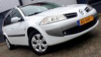 Renault Mégane Grand Tour - 1.6-16V Business Line *2009*Wit - 1 - Thumbnail