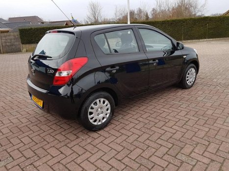 Hyundai i20 - 1.2i ActiveVersion met nieuwe koppeling - 1