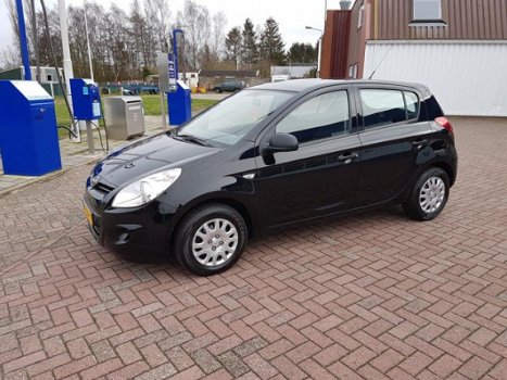 Hyundai i20 - 1.2i ActiveVersion met nieuwe koppeling - 1