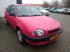 Toyota Corolla - 1.3 XLi AUTOMAAT AANGEPAST VOOR INVALIDE KAN ER UIT SUPER MOOIE AUTO EN GOEDKOOP