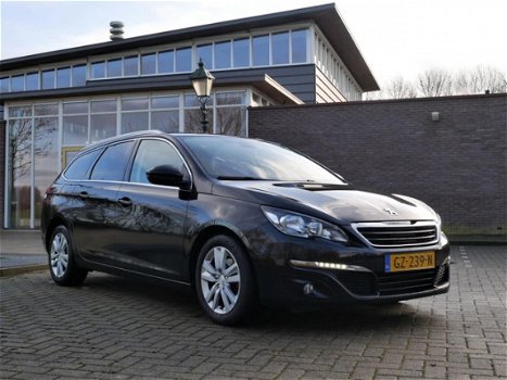 Peugeot 308 SW - Leder Panorama Navi Camera Leder Navi Panorama Camera - 1