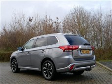 Mitsubishi Outlander - 2.0 PHEV Hybrid 4X4 Executive New Model Xenon Navi