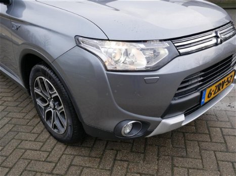 Mitsubishi Outlander - 2.0 PHEV Hybrid 4X4 Executive Ed. X-Line Leder Navi Xenon - 1