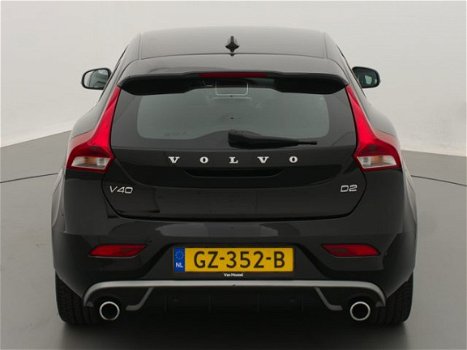 Volvo V40 - 2.0 D2 120PK R-Design Business - 1