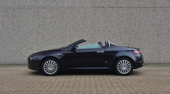 Alfa Romeo Spider - 2.2 JTS Exclusive - 1