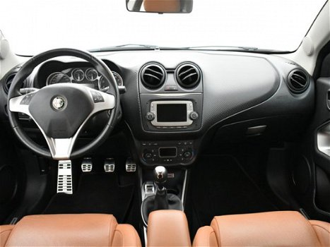 Alfa Romeo MiTo - 0.9 TwinAir Esclusivo // Leder Bekleding / Navi / Airco - 1