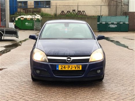 Opel Astra - 2.0 T Elegance APK 07-2020 - 1