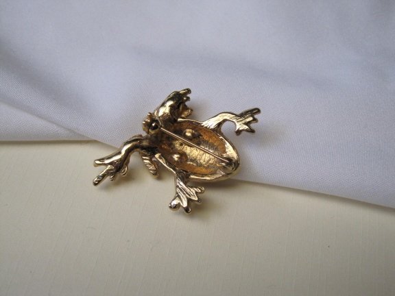 Broche kikker goudkleurig met parelkralen en rijnsteentjes 3.3x3.0 cm - Afbeelding 3