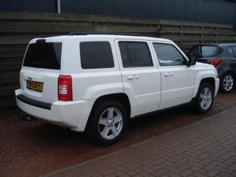 Jeep Patriot - 2.4 Sport Liberty 4WD - 1