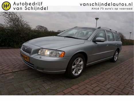 Volvo V70 - 2.4 D5 185PK AWD EDITION SPORT LUXE SUPER STAAT LEDER STOELVERW. NAVI XENON TREKHAAK PDC - 1