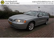 Volvo V70 - 2.4 D5 185PK AWD EDITION SPORT LUXE SUPER STAAT LEDER STOELVERW. NAVI XENON TREKHAAK PDC