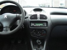 Peugeot 206 - 1.9 XRD 239 dkm 06-2000