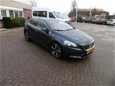 Volvo V40 - 2.0 D4 Summum Business