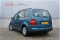 Volkswagen Touran - 1.6-16V FSI Athene - 1 - Thumbnail