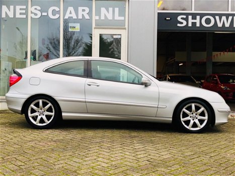 Mercedes-Benz C-klasse Sportcoupé - 180 K. Amice 6-BAK, Cruise Cr. PDC V+A, Dealer Onderhouden - 1