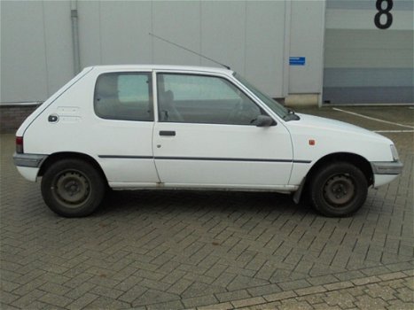 Peugeot 205 - 1.4 Génération Nap Nieuwe apk - 1