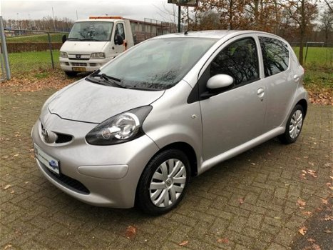 Toyota Aygo - 1.0-12V + 5-deurs - 1