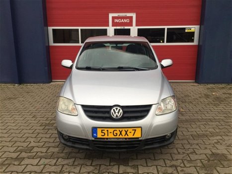 Volkswagen Fox - 1.2 Trendline MOOIE SPORTIEVE FOX MET WEINIG KM NL AUTO MET AIRCO LM VELGEN ETC ETC - 1