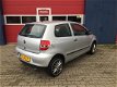 Volkswagen Fox - 1.2 Trendline MOOIE SPORTIEVE FOX MET WEINIG KM NL AUTO MET AIRCO LM VELGEN ETC ETC - 1 - Thumbnail