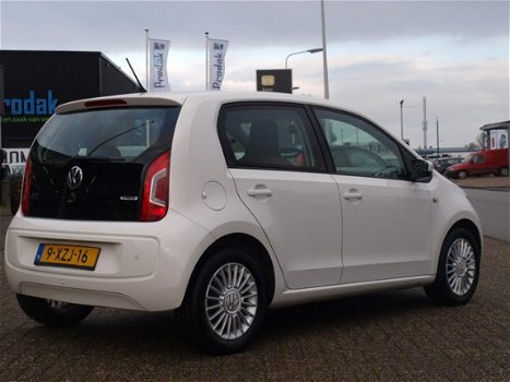 Volkswagen Up! - 1.0 high up Navi Airco Velgen Pdc Breedstralers - 1