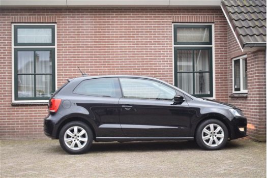 Volkswagen Polo - 1.2 TSI 105pk DSG Highline Xenon Ecc Pdc Navigatie 3drs - 1