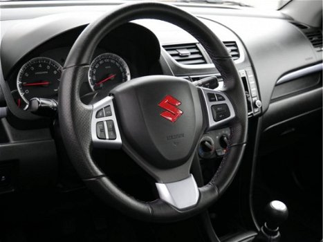 Suzuki Swift - 1.2 90pk Style EASSS 5-deurs 2-kleuren / Navigatie / Bluetooth - 1