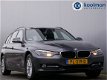 BMW 3-serie Touring - 316d 116pk High Executive xenon / leer / 16inch / navigatie - 1 - Thumbnail