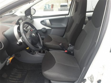 Toyota Aygo - 1.0-12V Comfort Nav - 1