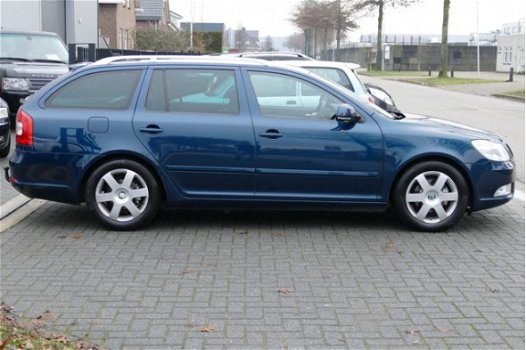 Skoda Octavia Combi - 1.2 TSI Elegance ORG NL 2012 Trekhaak, Xenon, Leer, Stoelverw, Clima, Navi, PD - 1