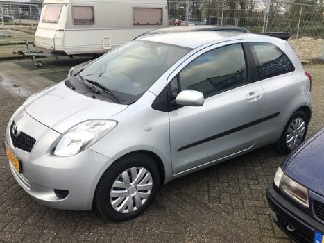 Toyota Yaris - 1.3 VVTi Sol Nieuwstaat Airco 3 mnd Garantie - 1