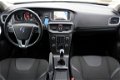 Volvo V40 - 2.0 D4 190pk Momentum + Navi + Ecc + Pdc + Lmv - 1 - Thumbnail