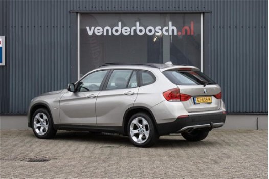 BMW X1 - sDrive18d Executive 136pk Leder Navi Clima - 1