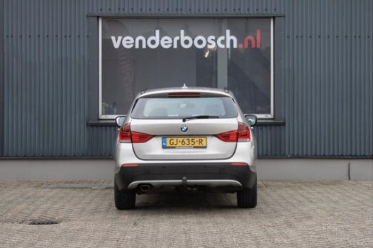 BMW X1 - sDrive18d Executive 136pk Leder Navi Clima - 1