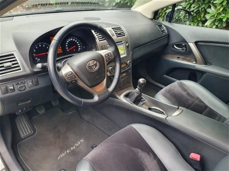 Toyota Avensis - 1.8 VVTi Dynamic Business Navi/Camera//Leder/Alcantara - 1