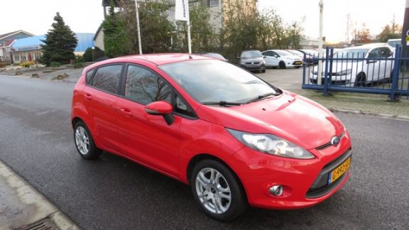 Ford Fiesta - 1.25 * 5 drs * Airco * Bluetooth * Nieuwe Lm velgen en banden - 1