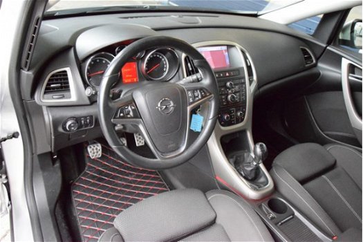 Opel Astra - 1.4 Turbo Edition 140pk navi sportstoelen - 1