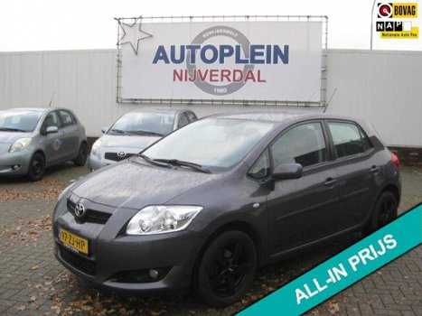 Toyota Auris - 1.6-16V Sol - 1