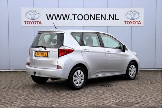 Toyota Verso S - 1.3 VVT-i Aspiration Automaat Parkeercamera-Trekhaak - 1