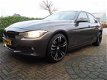 BMW 3-serie - 318d High Executive | Automaat | Navi | Leder | 19'' Sportvelgen | - 1 - Thumbnail