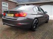 BMW 3-serie - 318d High Executive | Automaat | Navi | Leder | 19'' Sportvelgen | - 1 - Thumbnail