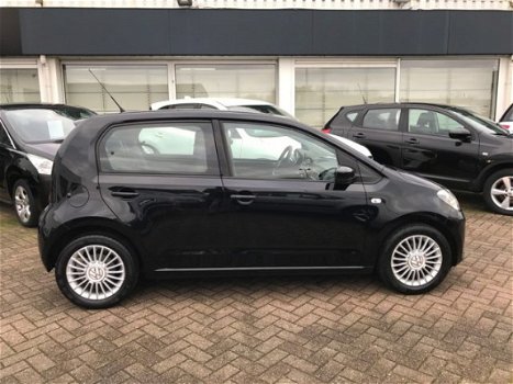 Volkswagen Up! - 1.0 High UP 5deurs Airco LM velgen Navi Bluetooth 92.091km 1e E - 1