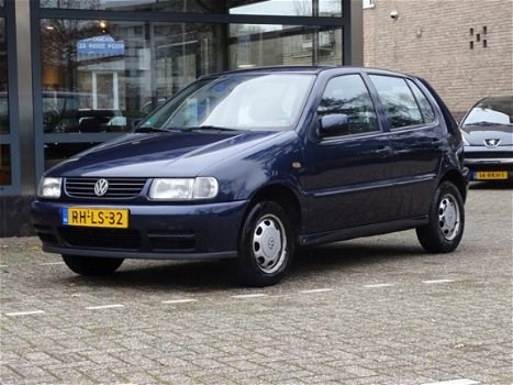 Volkswagen Polo - 1.4 Stuurbekrachtiging 5-Deurs APK 12-2020 - 1