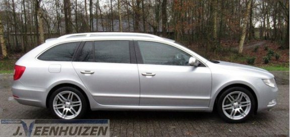 Skoda Superb Combi - 1.6 TDI Greenline Active Bj '14 Keurige auto Uniek - 1