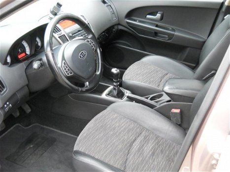 Kia Cee'd - 1.4 X-ecutive - 1