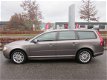 Volvo V70 - 2.5T Momentum Leer+DVD+Navigatie - 1 - Thumbnail