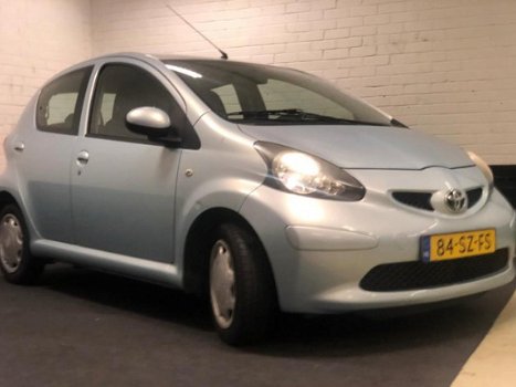 Toyota Aygo - 1.0-12V + AUX, Elec.Pakket, 5DR'S, Lage km, APK JUL-2020 - 1