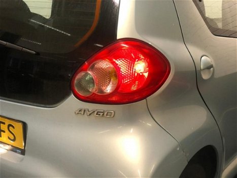 Toyota Aygo - 1.0-12V + AUX, Elec.Pakket, 5DR'S, Lage km, APK JUL-2020 - 1