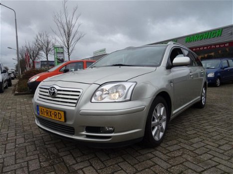 Toyota Avensis Wagon - 2.2 D-4D Linea Luna 6 bak - 1